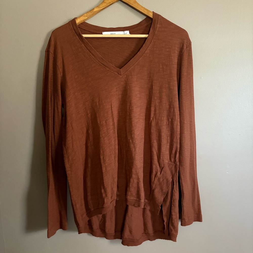 Wilt Women’s Long Sleeve V-Neck Top in Rich Brown Size Small